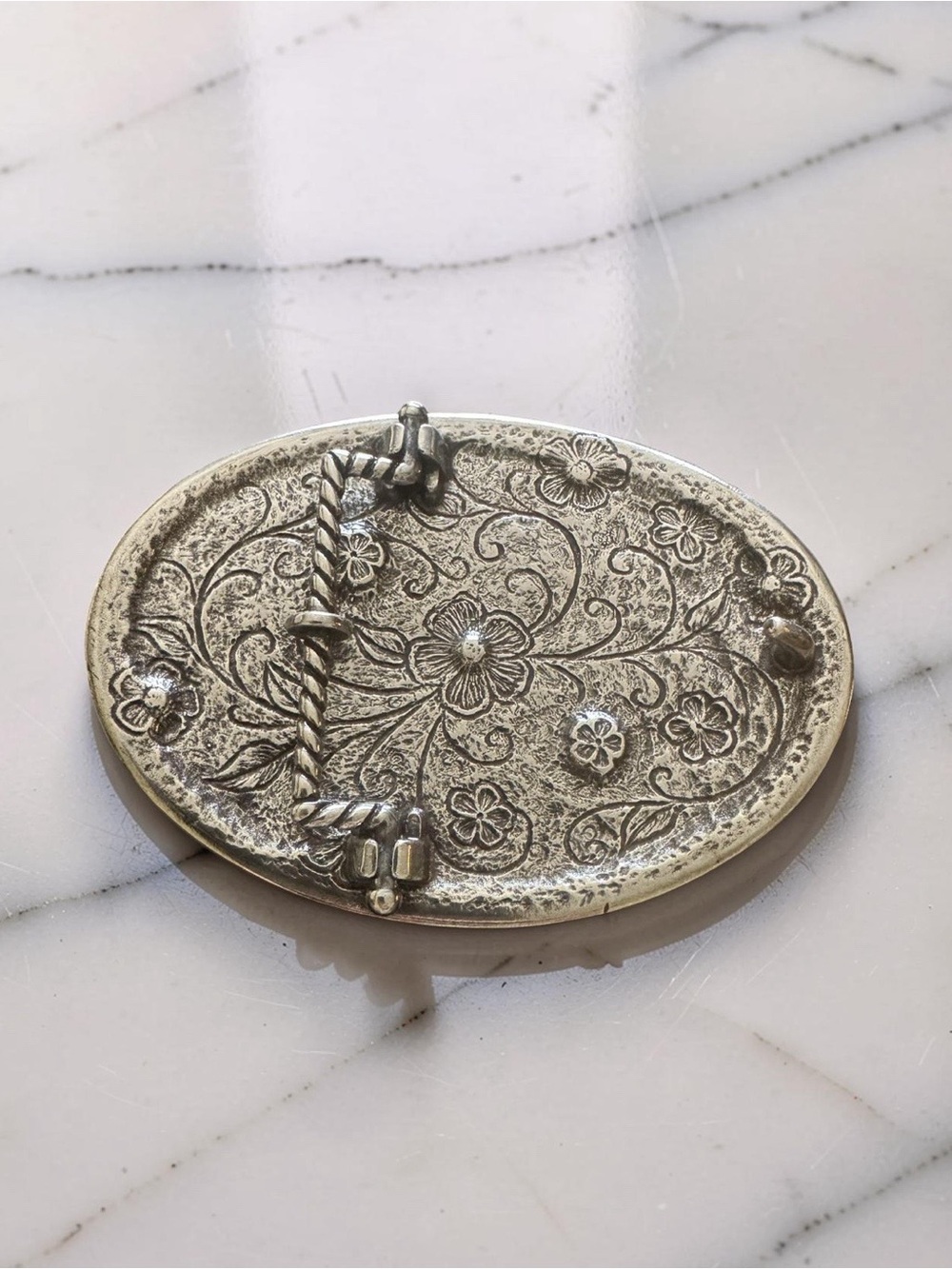 Crystal Embellished Oval Western Belt Buckle - Silver Crystal - Picture 2 of 3